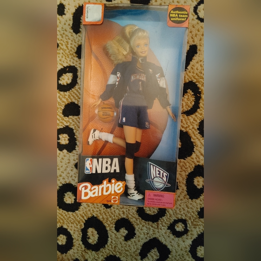 Barbie Caucasian NBA NJ Nets Dolls 1998 Mattel factory sealed
